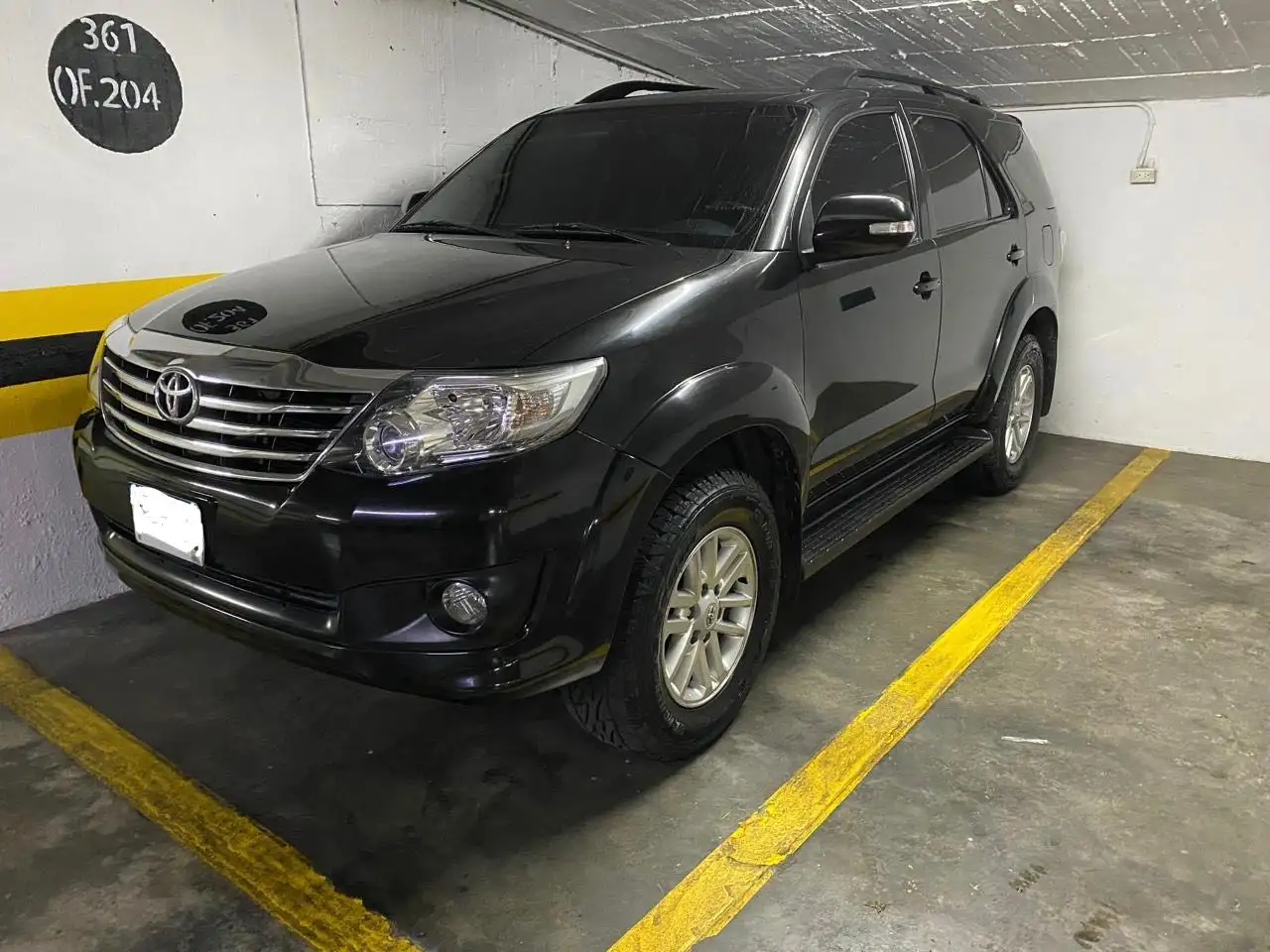 Toyota Fortuner foto 2