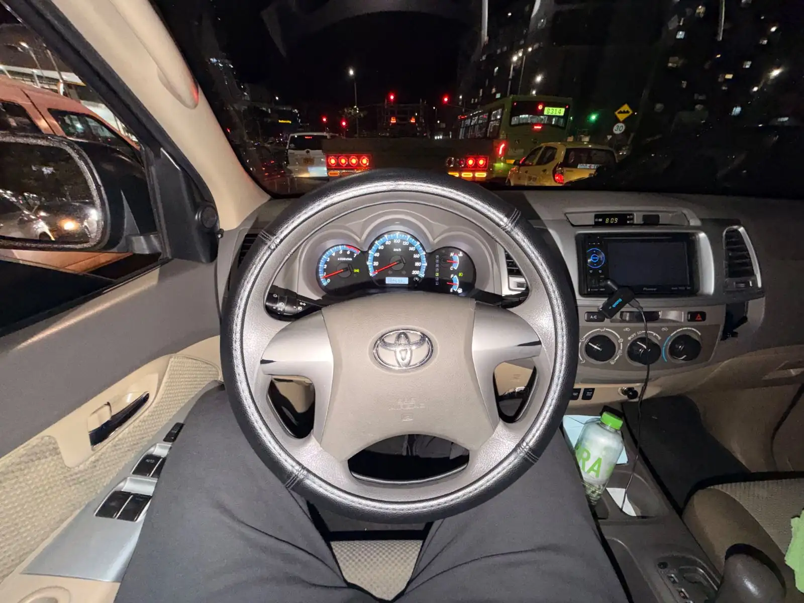 Toyota Fortuner foto 4