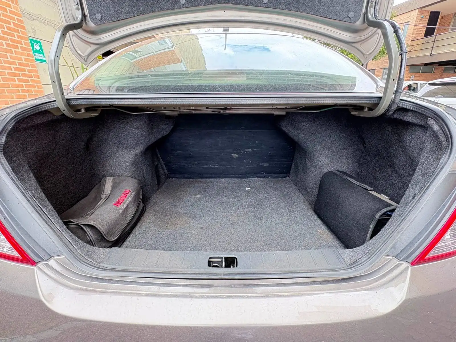 Nissan Versa foto 4