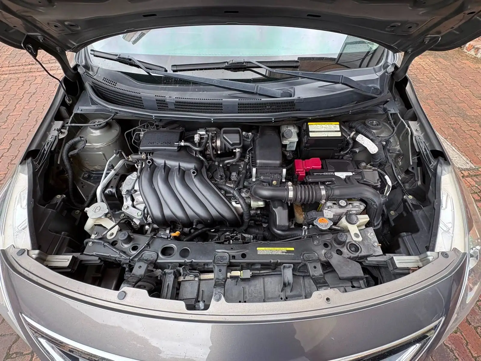 Nissan Versa foto 5