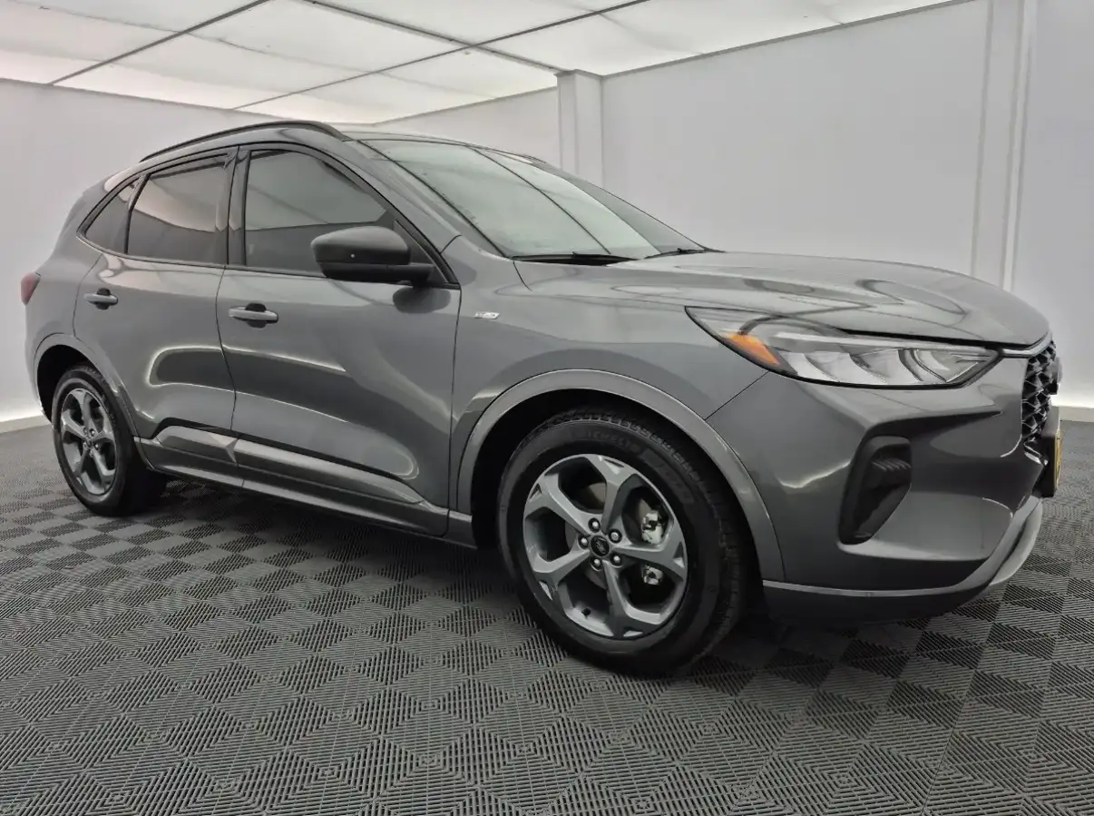 Ford 2023 foto 2