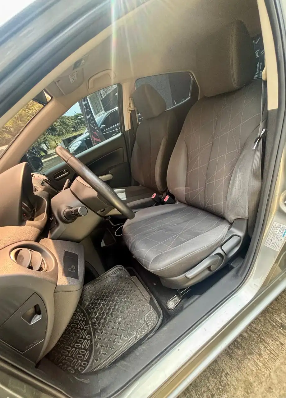 Mazda 2015 foto 4