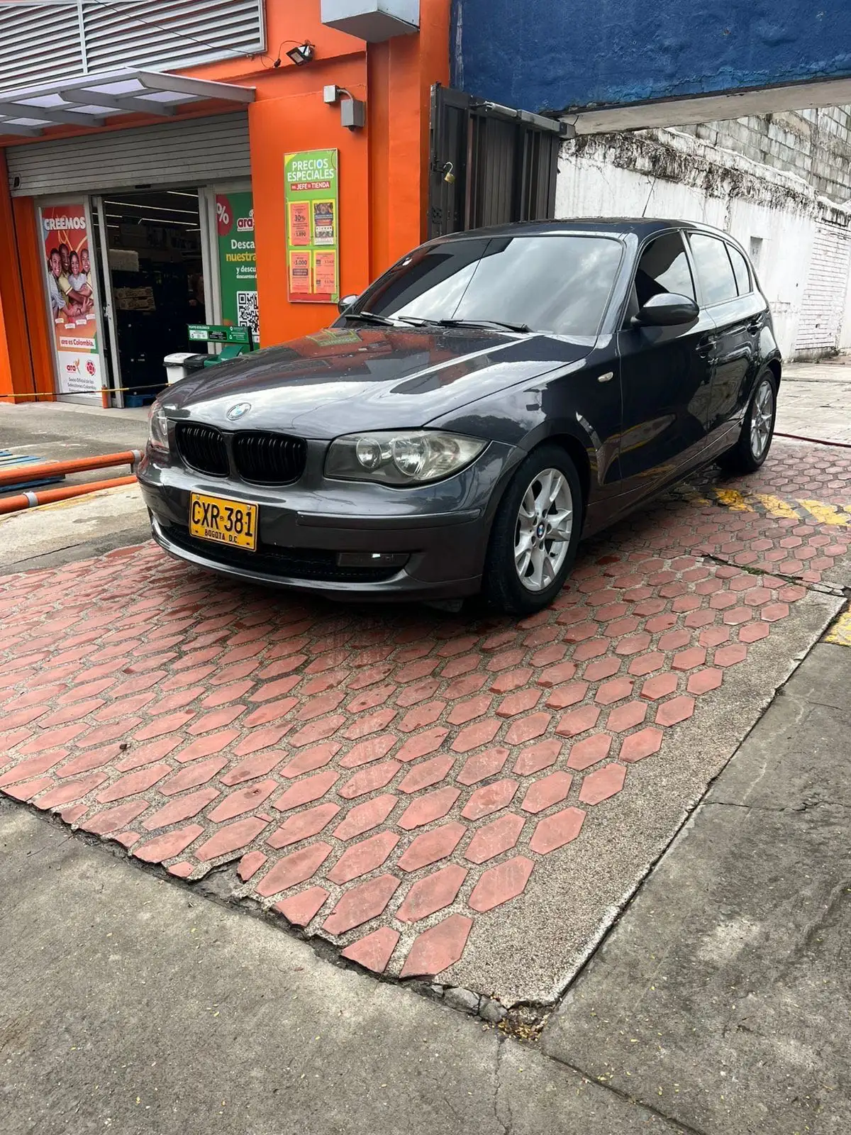 BMW 120I foto 1