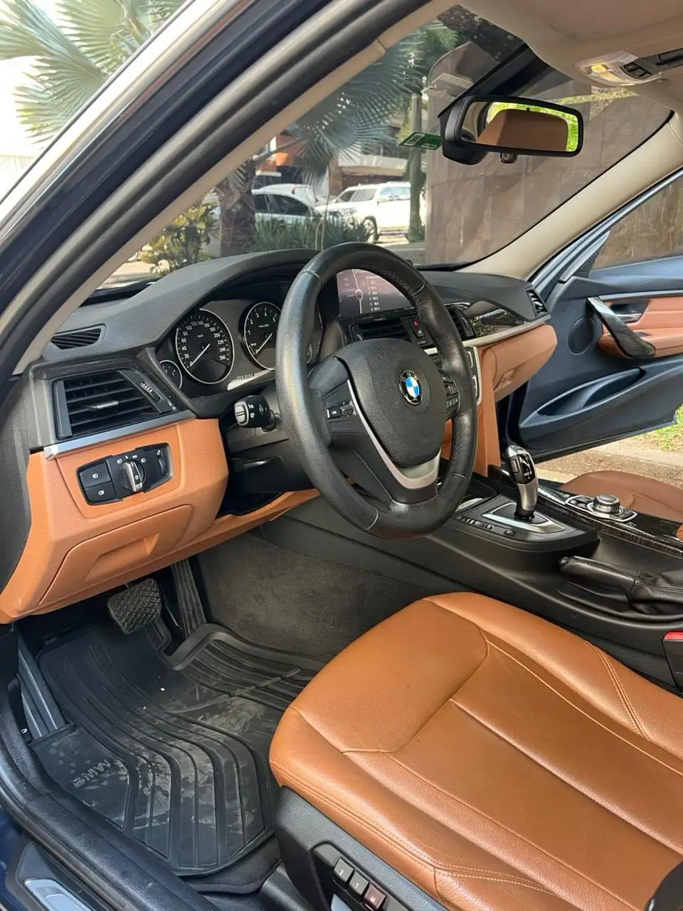 BMW 335i foto 2