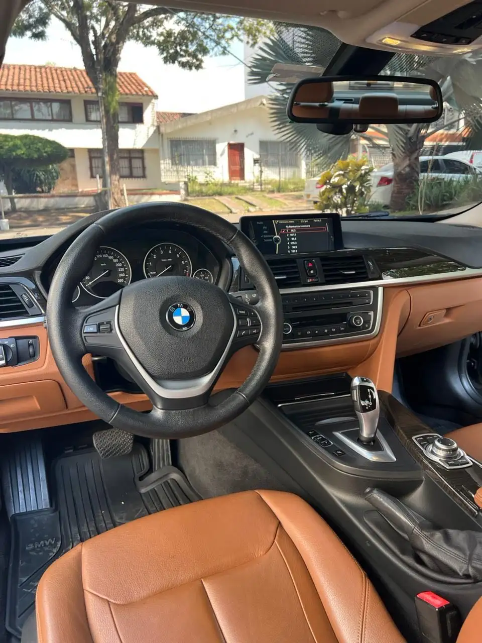 BMW 335i foto 3