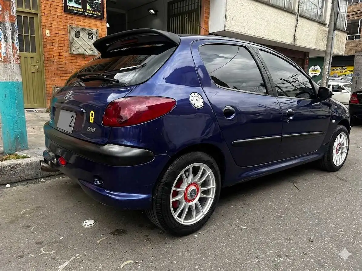 Peugeot  206 foto 2