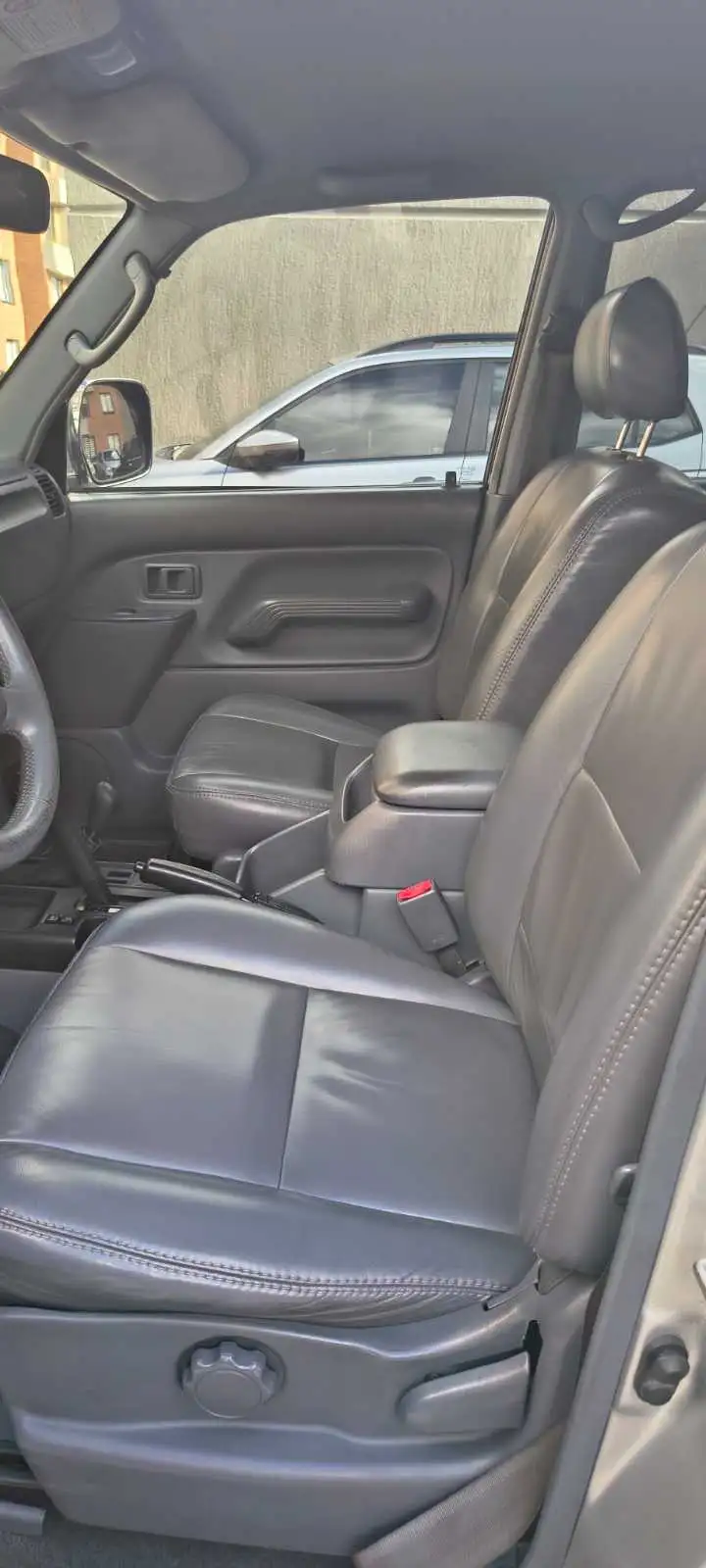 Toyota Prado foto 3