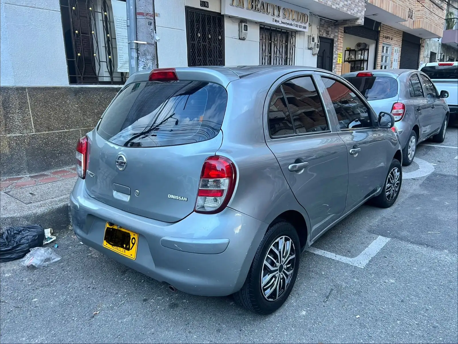 Nissan March foto 2