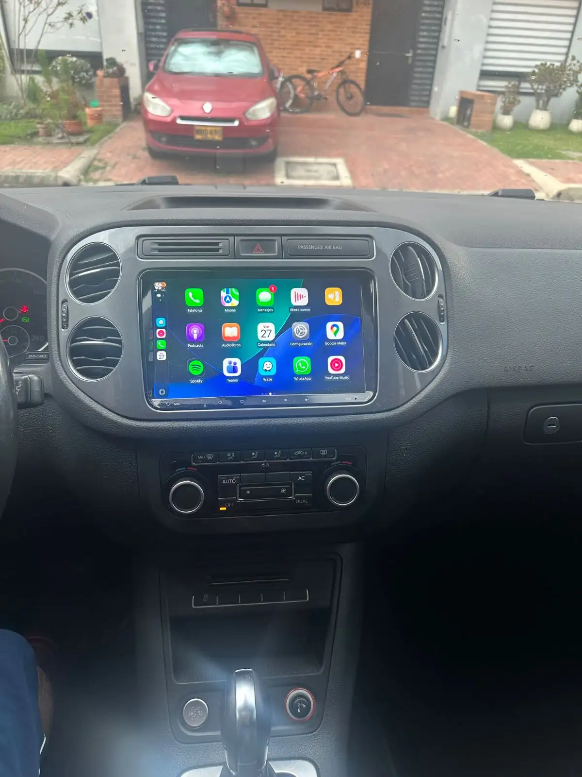 Volkswagen Tiguan foto 1