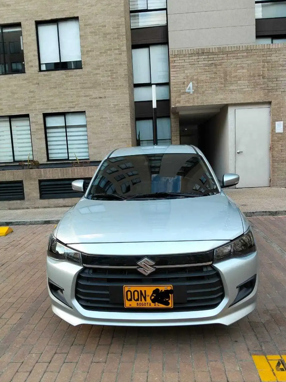 Suzuki Dzire  foto 5