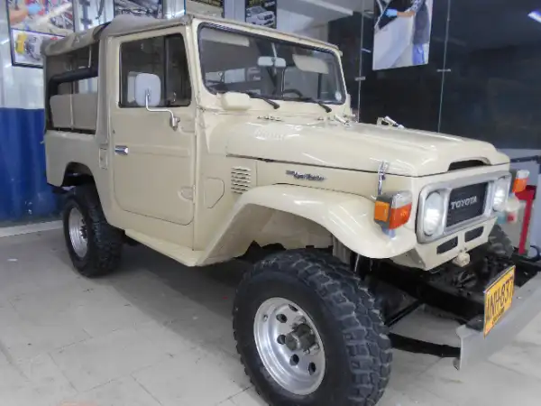 Toyota fj43