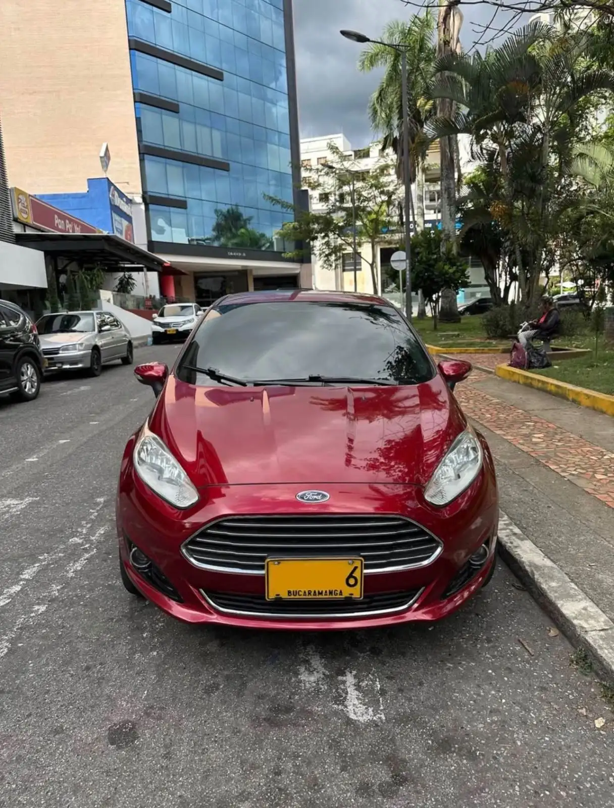 Ford Fiesta foto 1