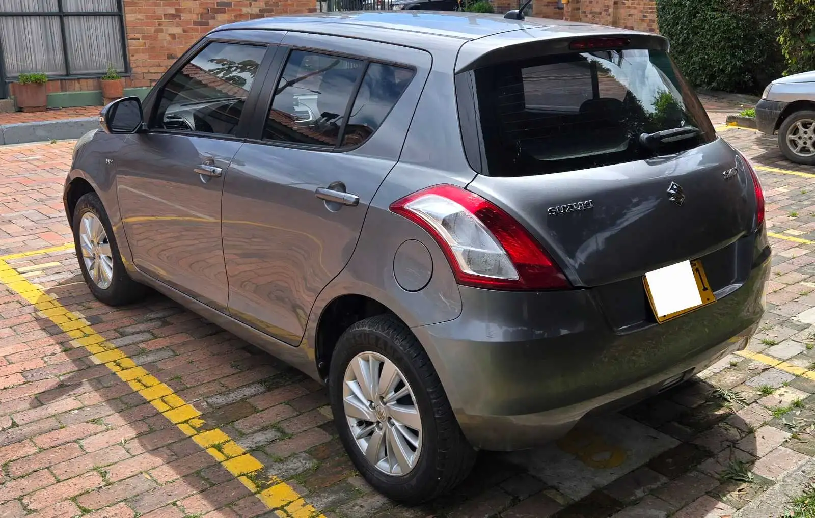 Suzuki Swift foto 2