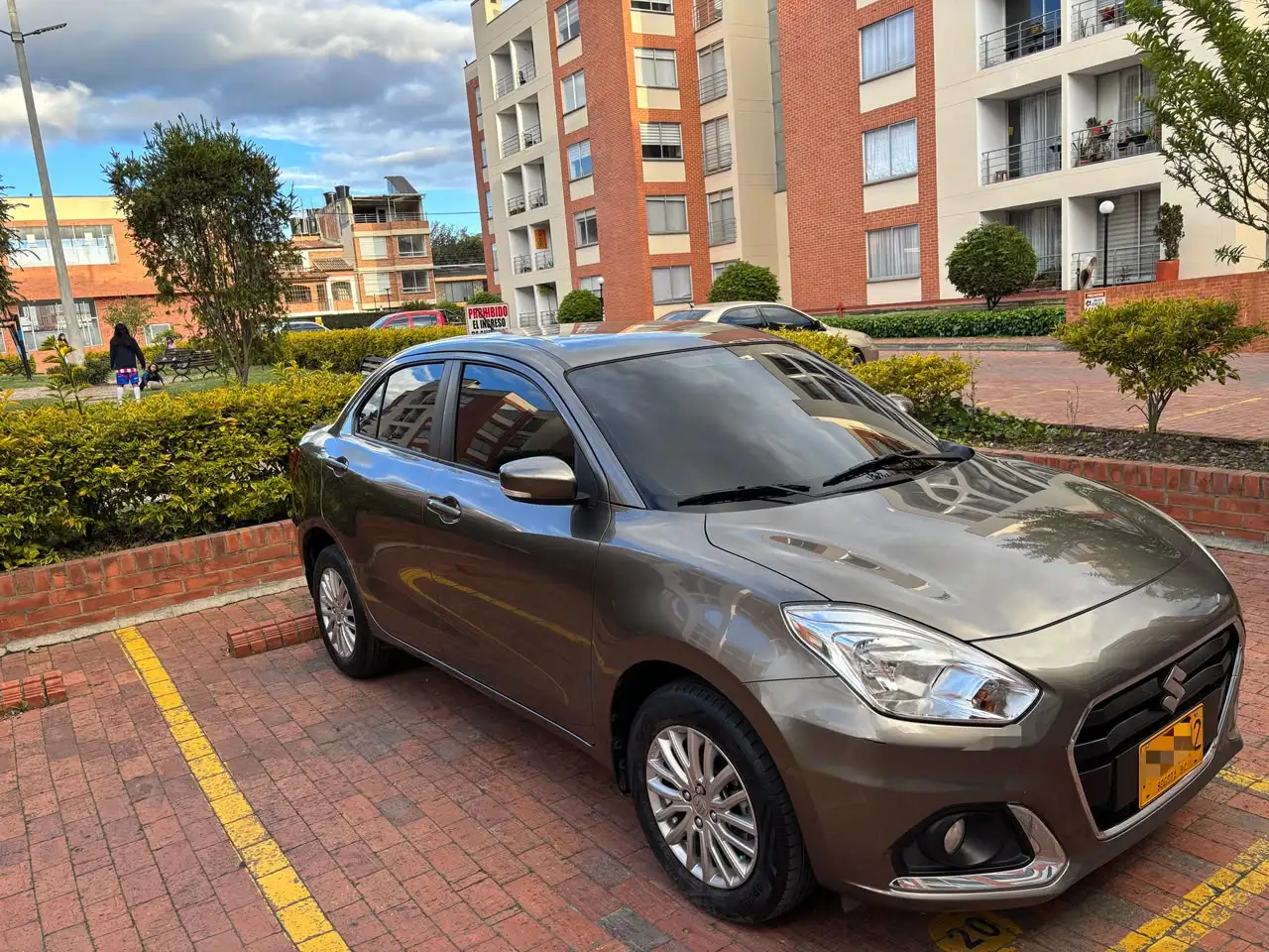 Suzuki SWIFT foto 1