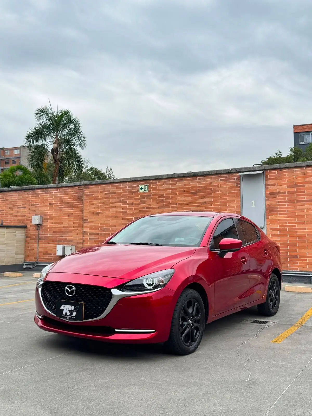 Mazda 2 Sedan  foto 2