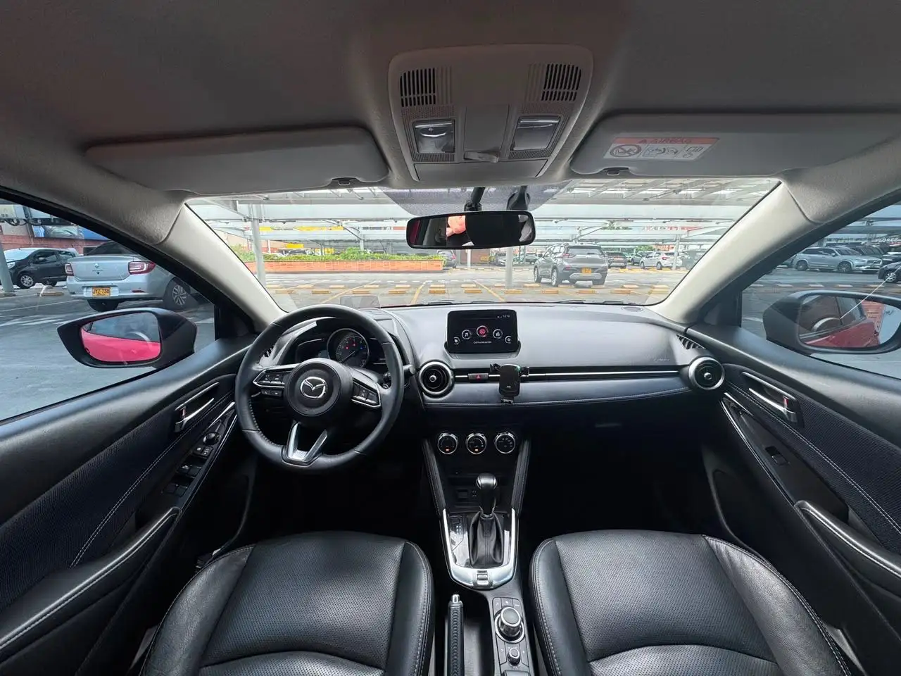 Mazda 2 Sedan  foto 3