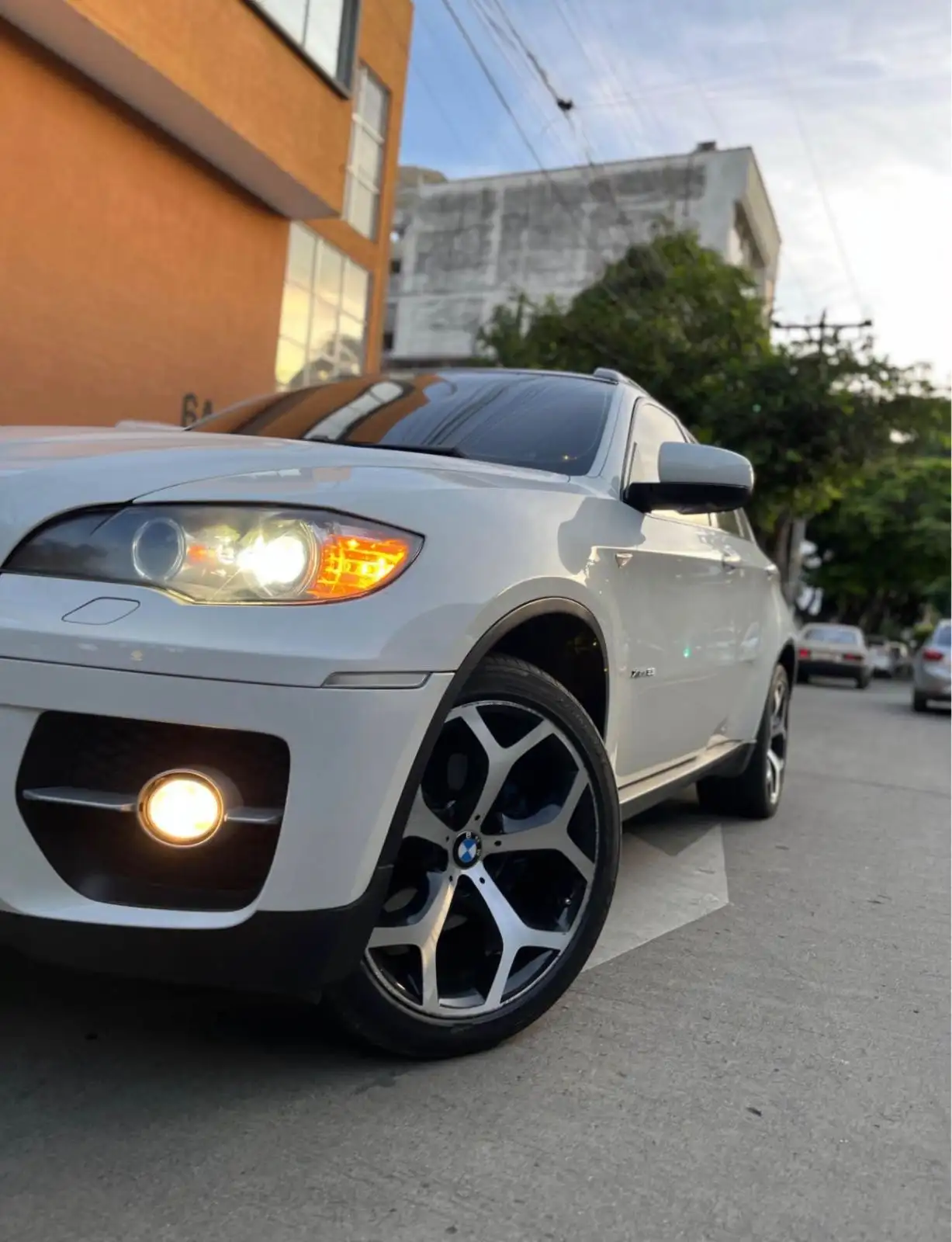 BMW X6 foto 2