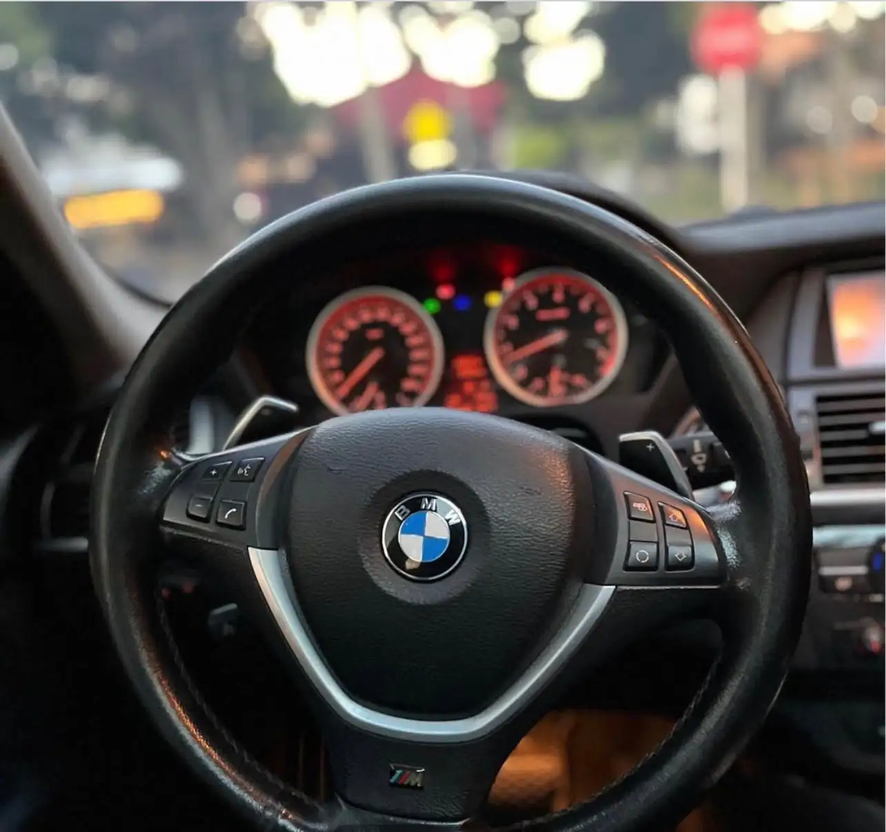 BMW X6 foto 4