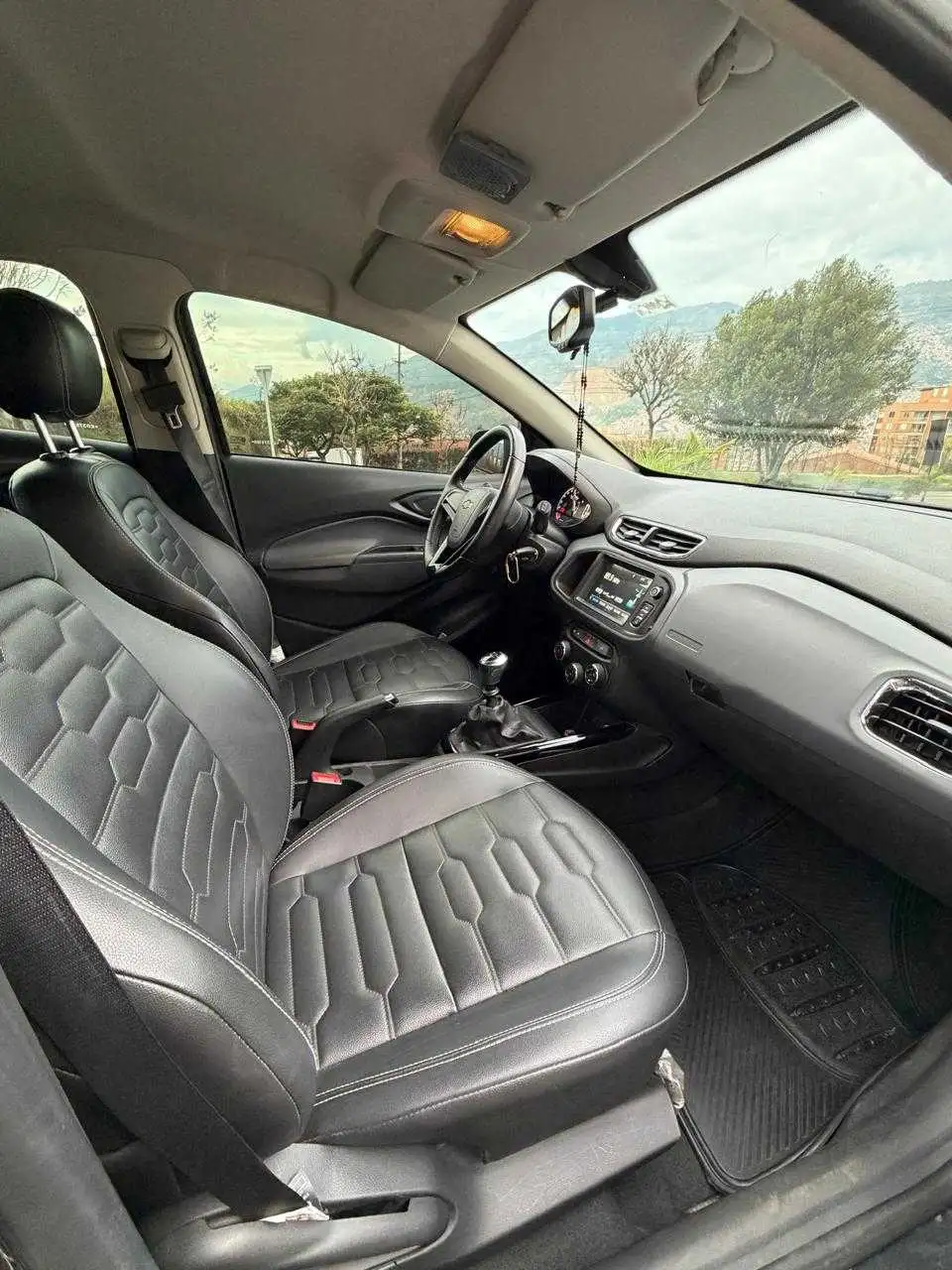 Chevrolet Onix ltz 2019 foto 4
